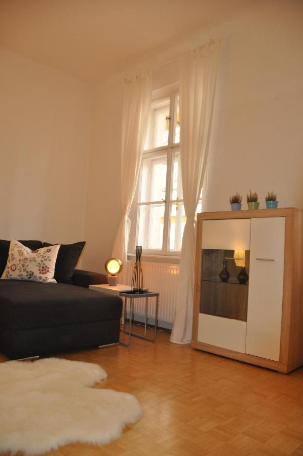 Wunderschone Altbauwohnung In Zentraler Lage Wien 외부 사진